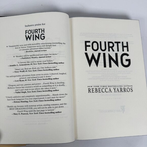 Fourth Wing Rebecca Yarros 1st Ed 2023 Holiday Limited HC Black Sprayed Edges - Picture 14 of 16